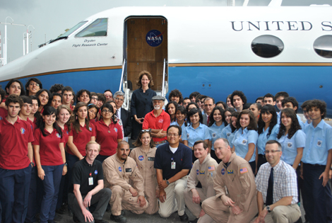 UAVSAR team with students on Costa Rica deployment